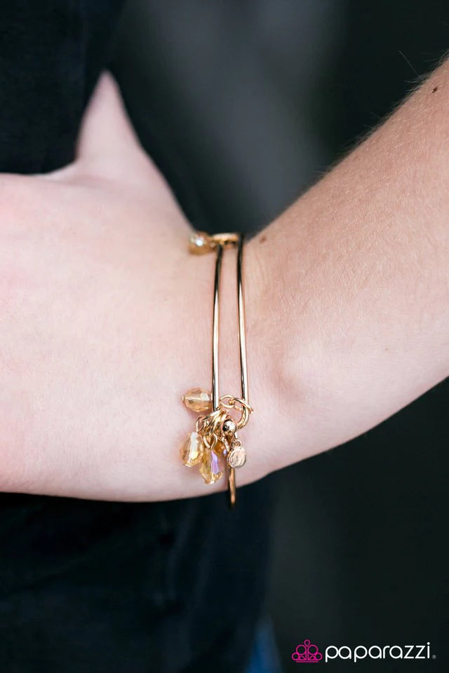 Pulsera Paparazzi ~ Adoro las cosas bonitas - Oro