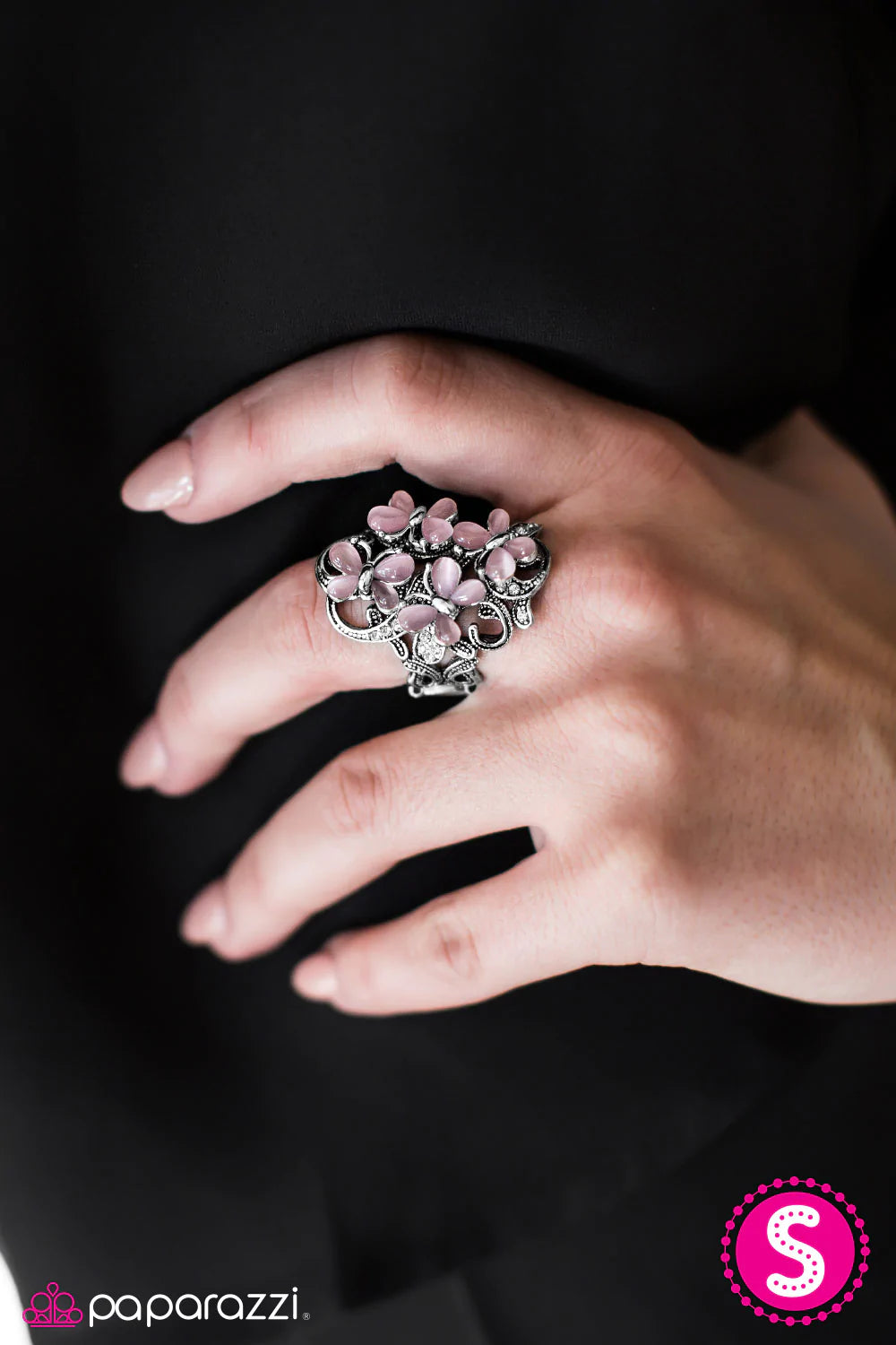 Anillo Paparazzi ~ Mariposas florecientes - Rosa