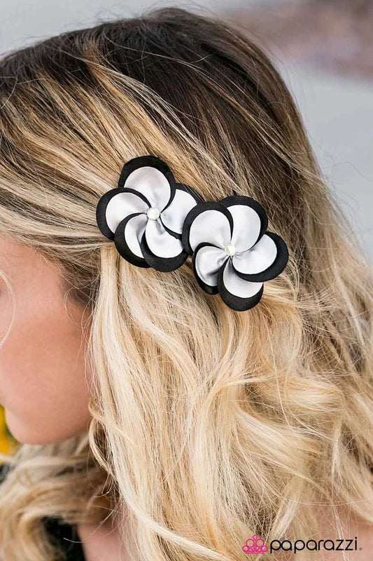 Paparazzi Hair Accessories ~ Fun, Fun, Fun! - Black