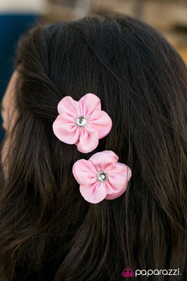 Accesorios para el cabello de Paparazzi ~ Besos dulces - Rosa