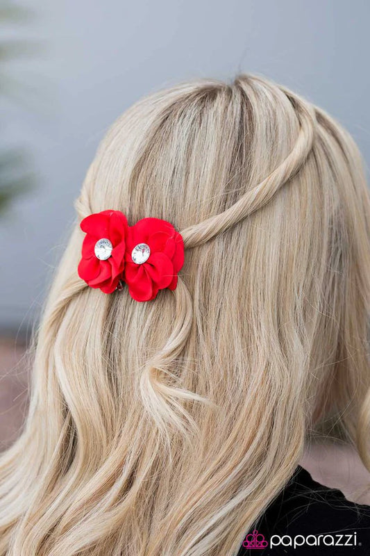 Accesorios para el cabello de Paparazzi ~ Little Darlings - Rojo