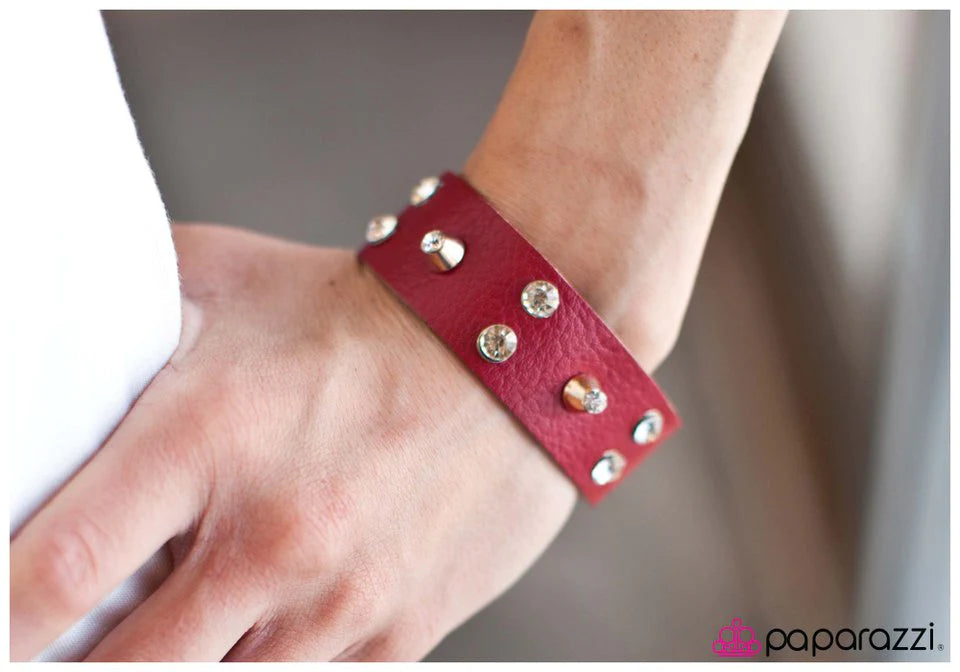 Pulsera Paparazzi ~ Diamante en bruto - Rojo