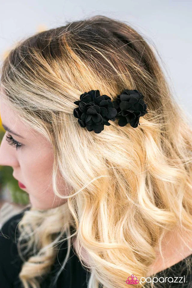 Accesorios para el cabello de Paparazzi ~ Déjalo crecer - Negro