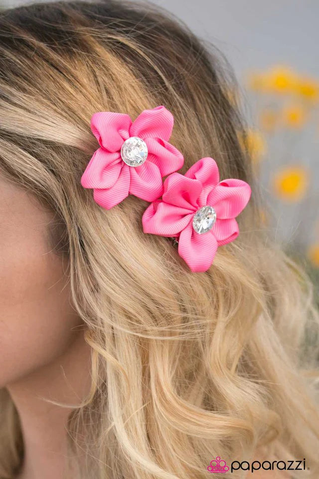 Accesorios para el cabello de Paparazzi ~ Un cuento de dos margaritas - Rosa