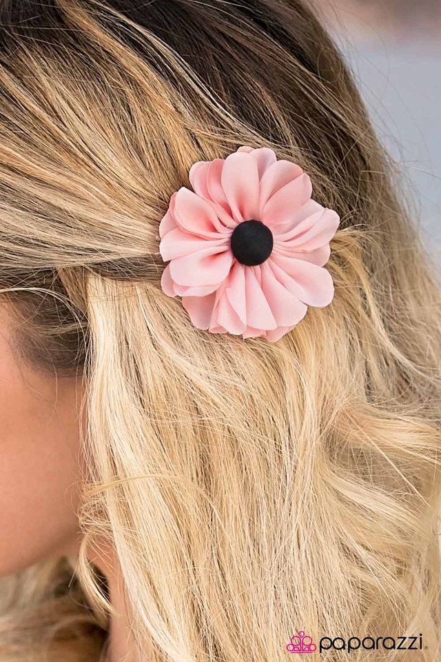 Accesorios para el cabello de Paparazzi ~ Uptown Girl - Rosa