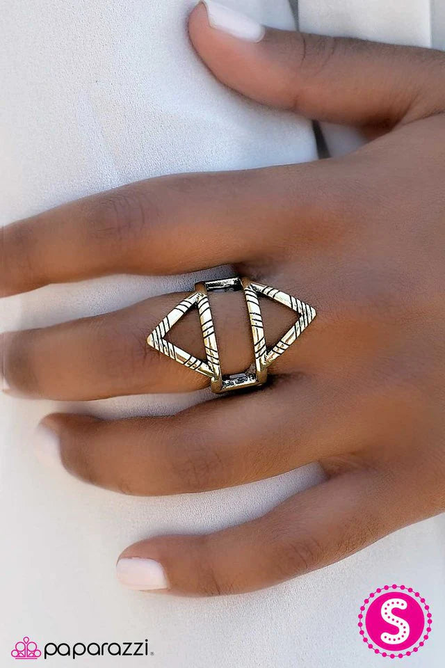 Anillo Paparazzi ~ TRI Me - Latón