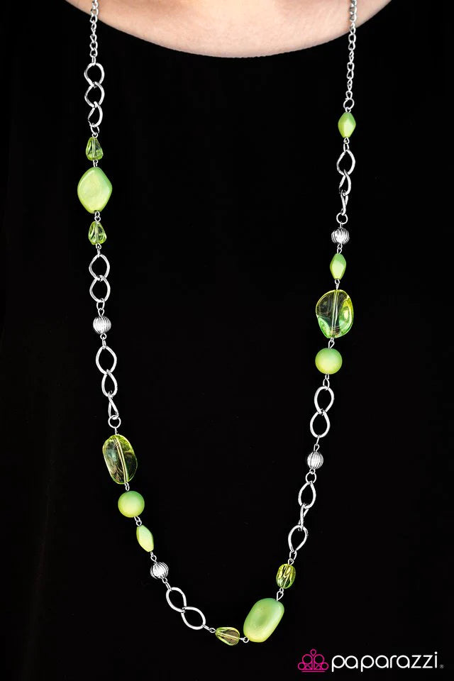 Collar Paparazzi ~ GLASS-ical Music - Verde