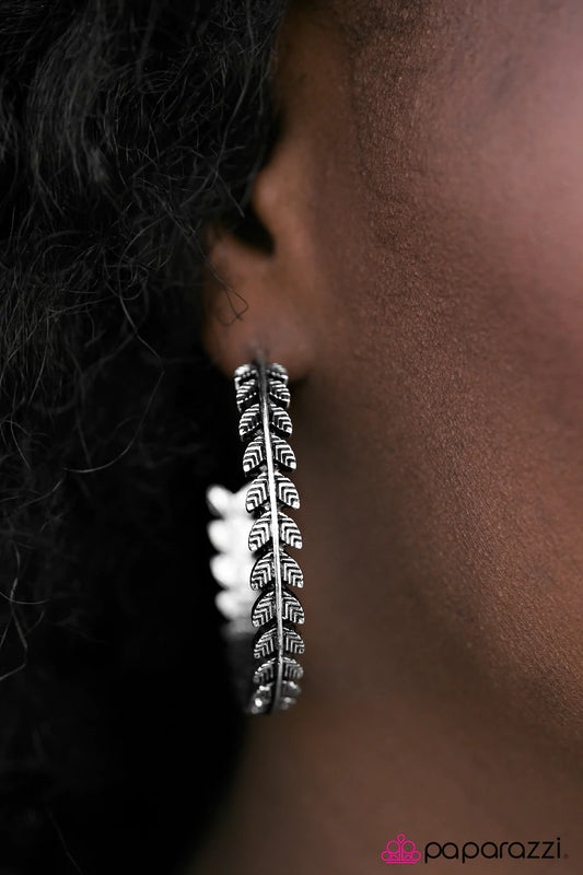 Paparazzi Earring ~ Rome Roaming - Silver