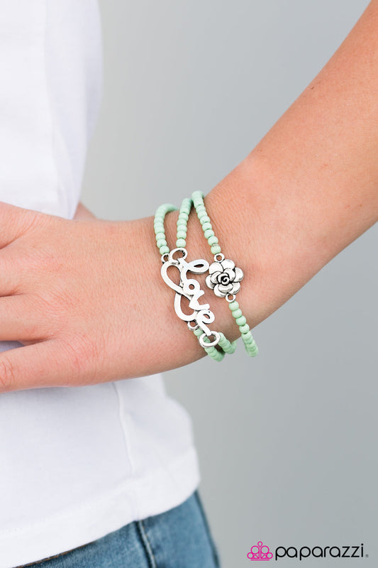 Pulsera Paparazzi ~ Verano inolvidable - Verde