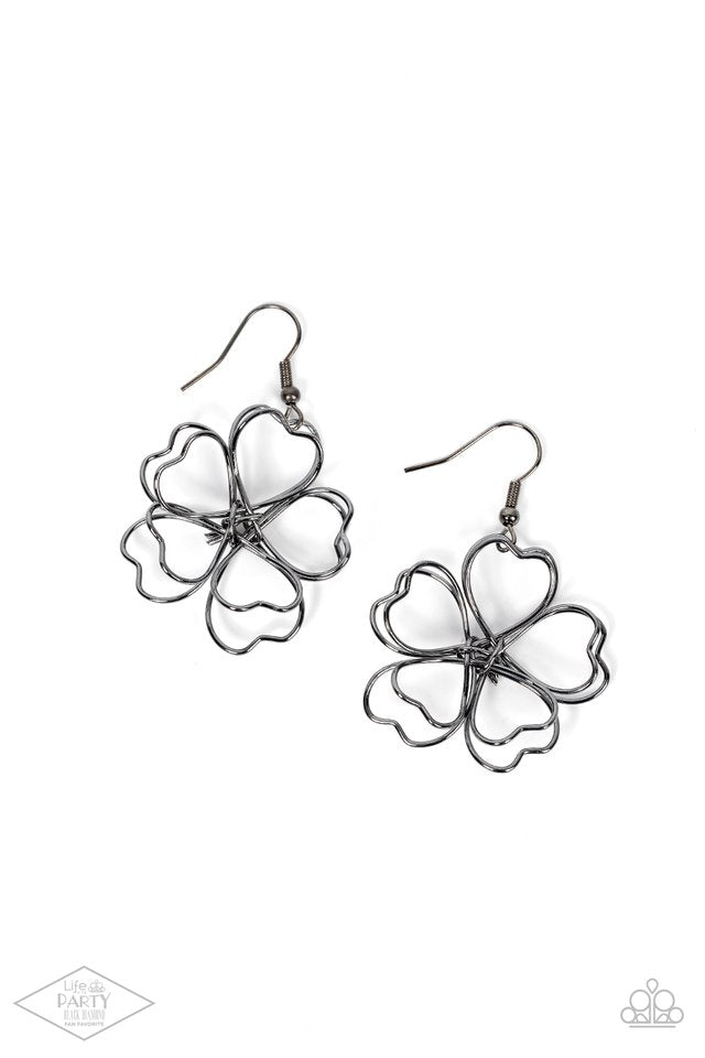 Daisy Double - Gunmetal (Small) - Paparazzi Earring Image