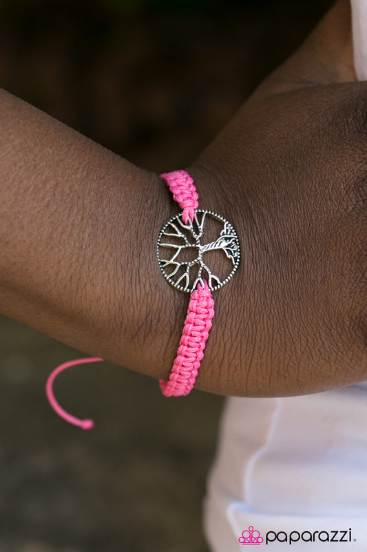 Pulsera Paparazzi ~ Stand Tall - Rosa