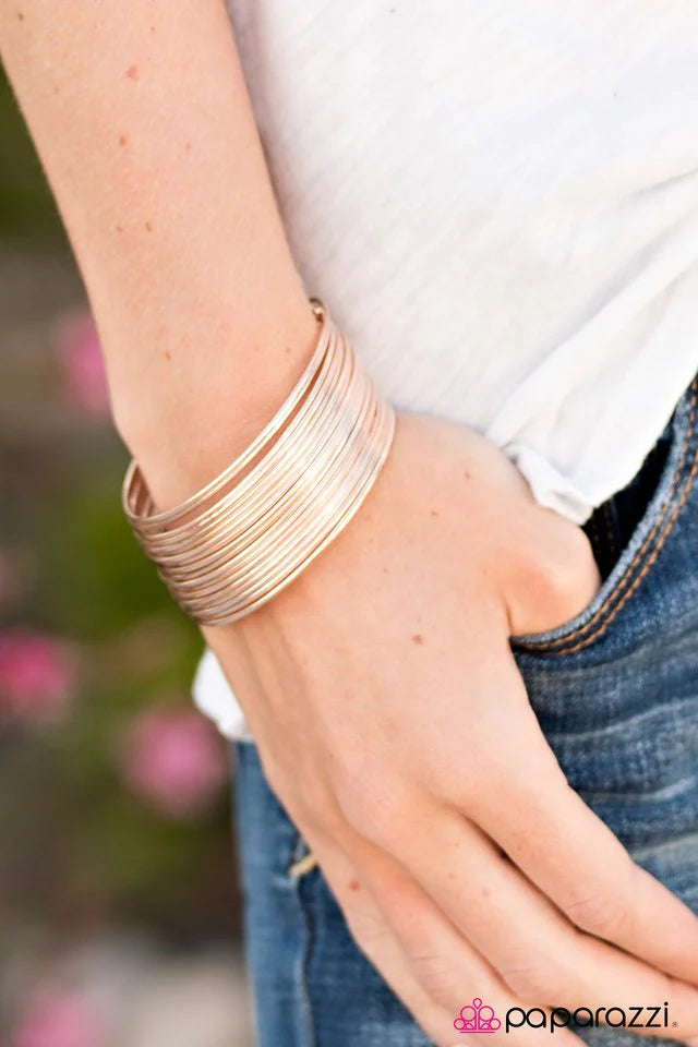 Pulsera Paparazzi ~ Tic Tac STACK! - Oro rosa