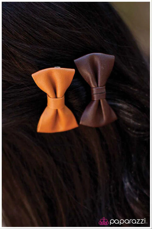 Accesorios para el cabello de Paparazzi ~ Double Trouble - Marrón