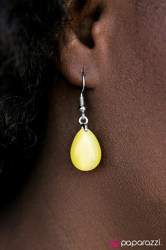 Paparazzi Earring ~ Drops Of Sunlight - Yellow