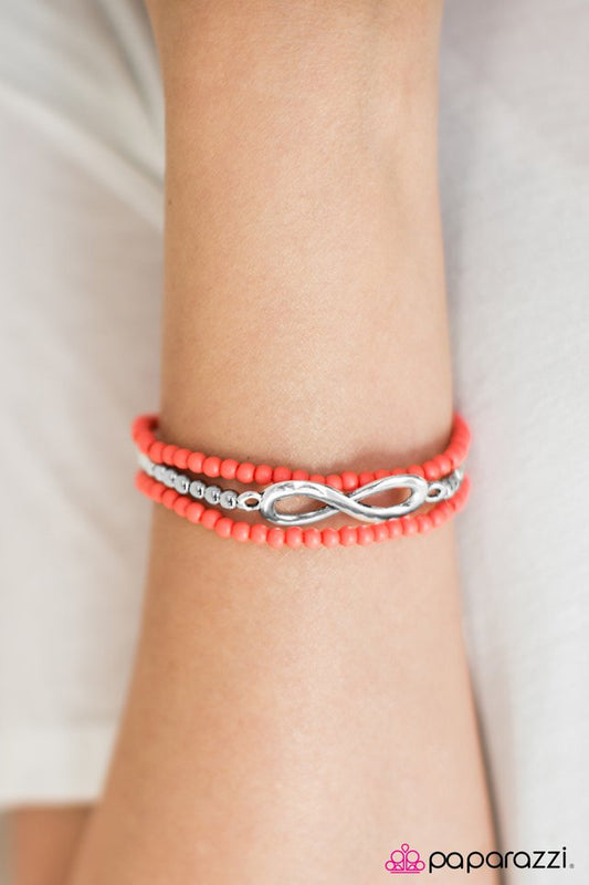 Pulsera Paparazzi ~ Amor eterno - Naranja