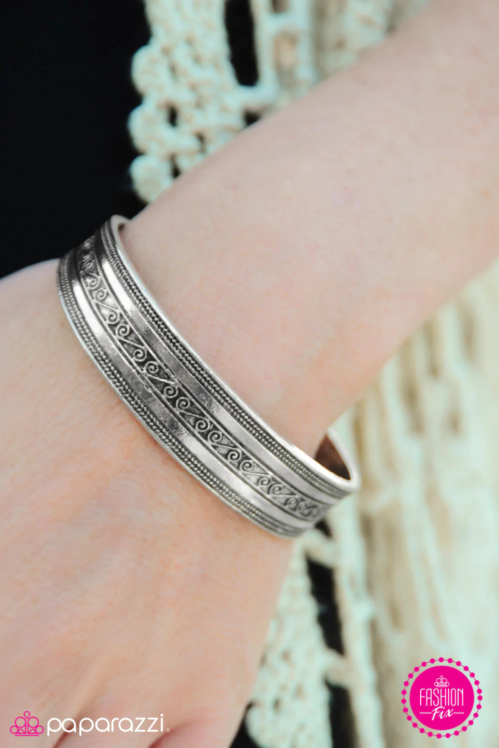 Paparazzi Bracelet ~ My Oh MAYAN  - Silver