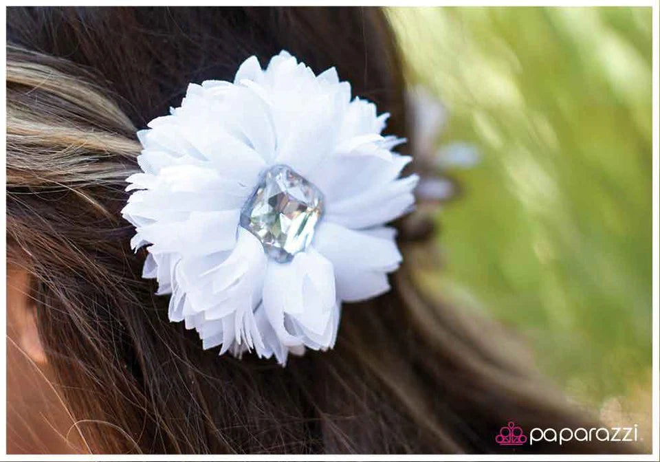 Paparazzi Hair Accessories ~ Blinded By the Light - White