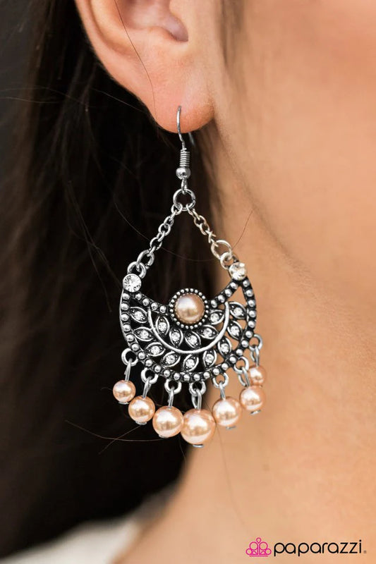 Pendiente Paparazzi ~ Huertos opulentos - Marrón