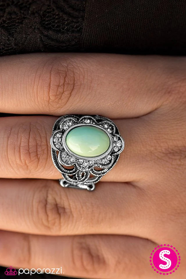 Anillo Paparazzi ~ Hablamos con cuentas - Verde