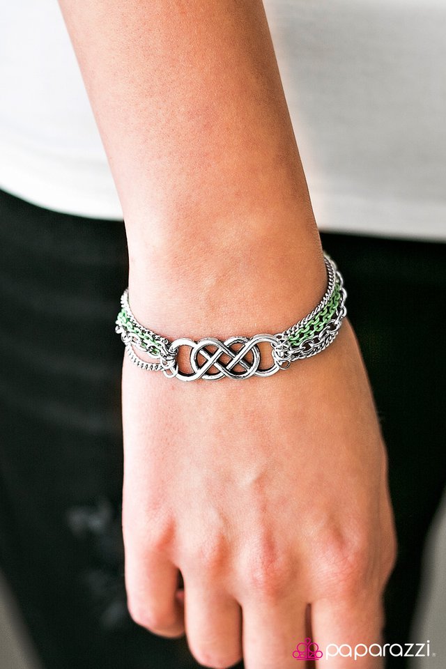 Paparazzi Bracelet ~ Colorful Collaboration - Green