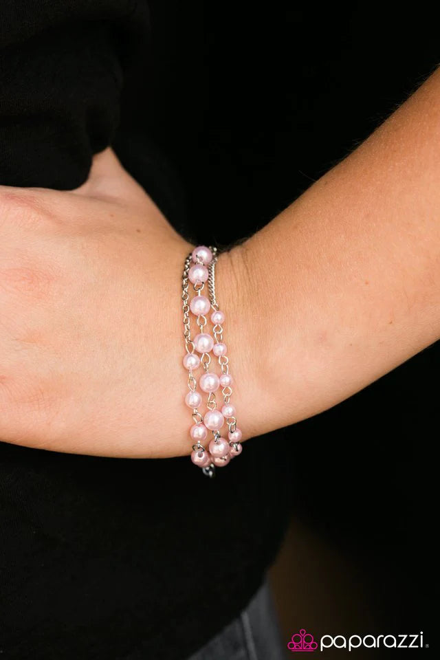 Paparazzi Bracelet ~ RITZY Business - Pink