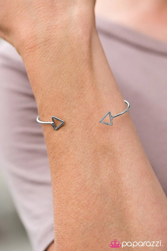 Pulsera Paparazzi ~ Mínimo esfuerzo - Plata