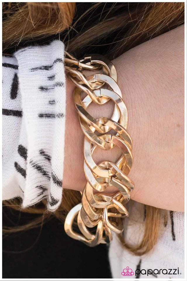 Paparazzi Bracelet ~ Prima Donna - Gold