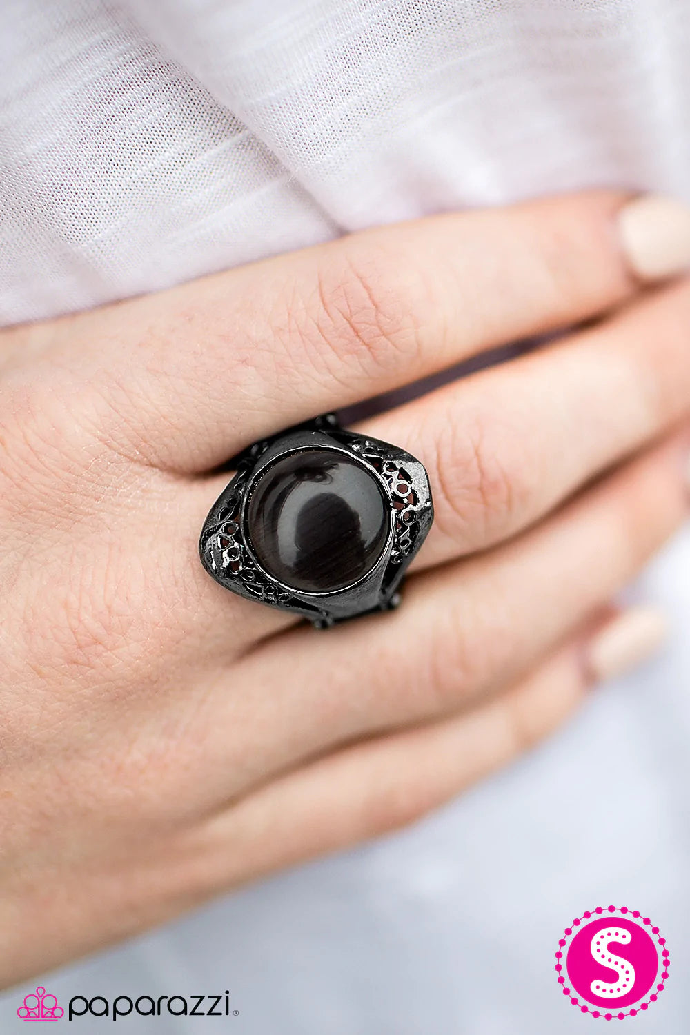 Paparazzi Ring ~ MOON Over! - Black