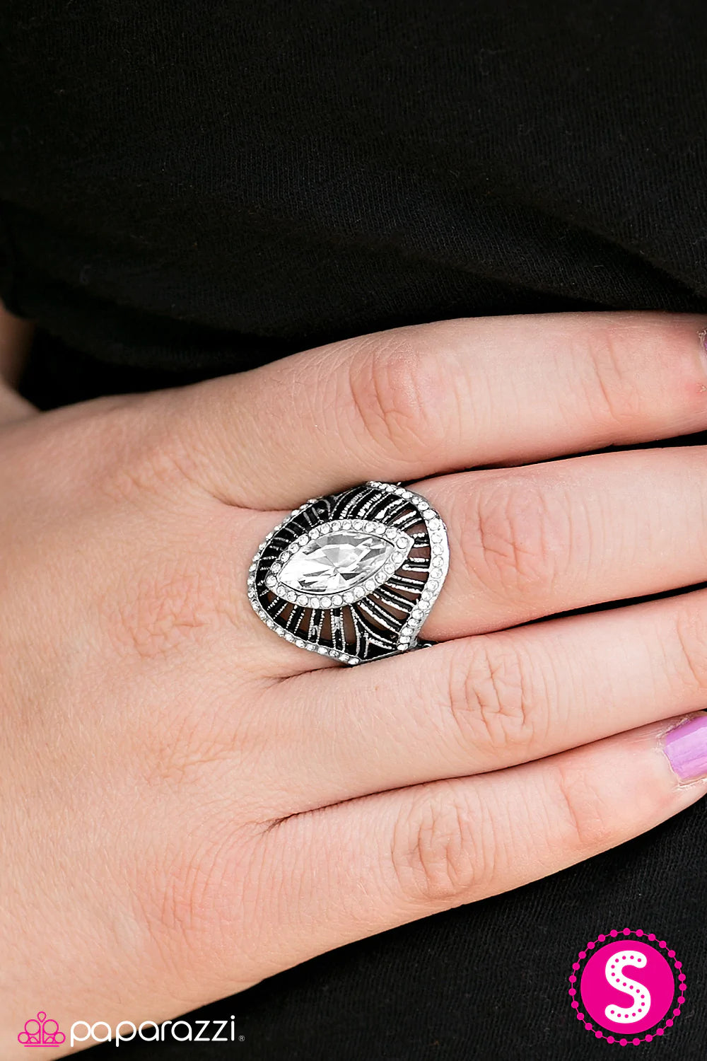 Paparazzi Ring ~ Let It REIGN - White