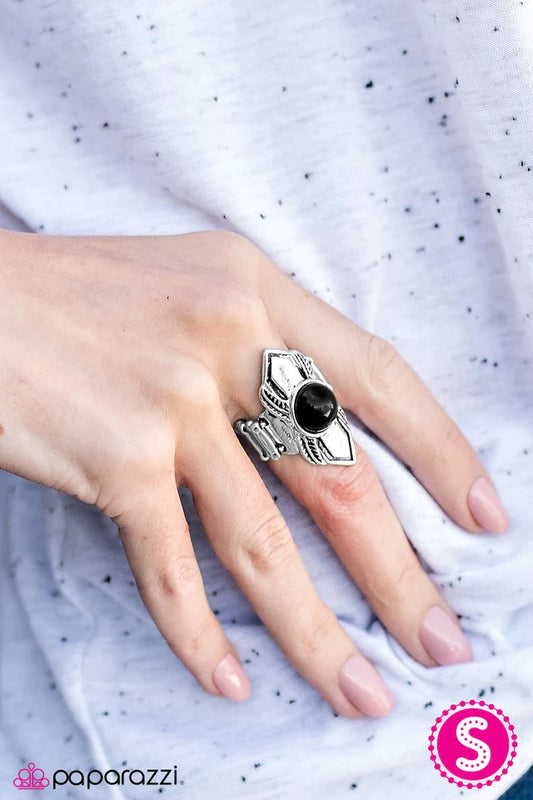 Anillo Paparazzi ~ BEAD Courageous - Negro