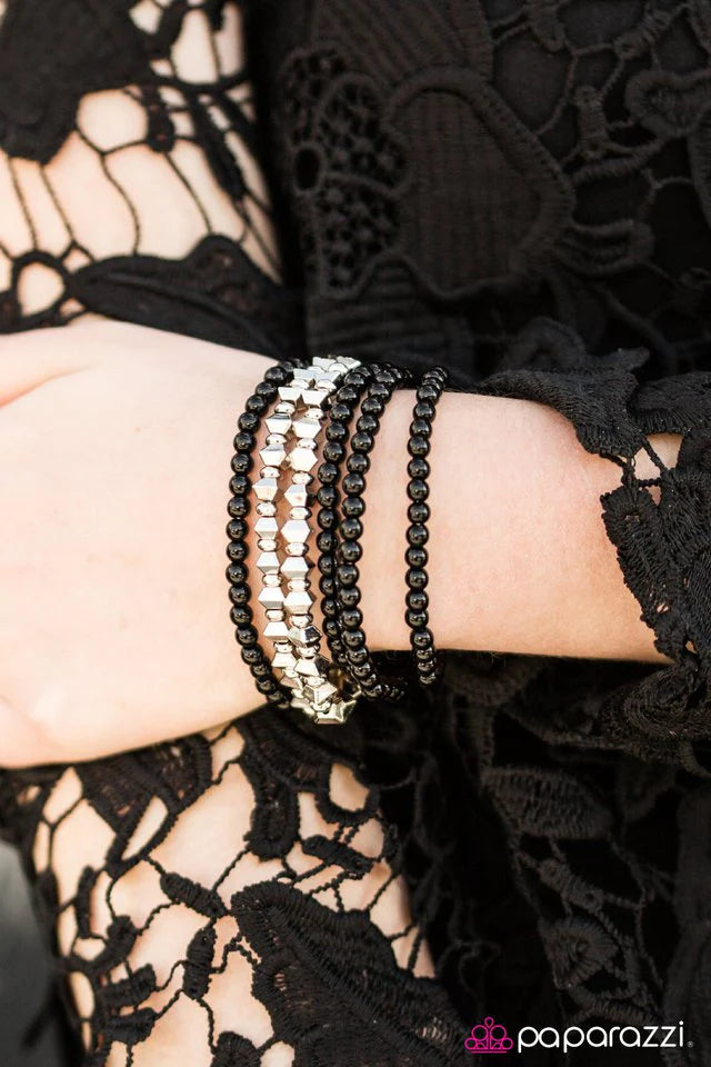 Pulsera Paparazzi ~ The BEAD Goes On - Negra