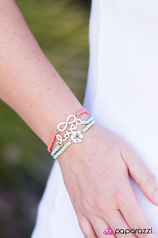 Paparazzi Bracelet ~ Unforgettable Summer - Multi