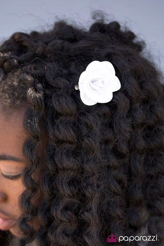 Paparazzi Hair Accessories ~ Teachers Pet - White