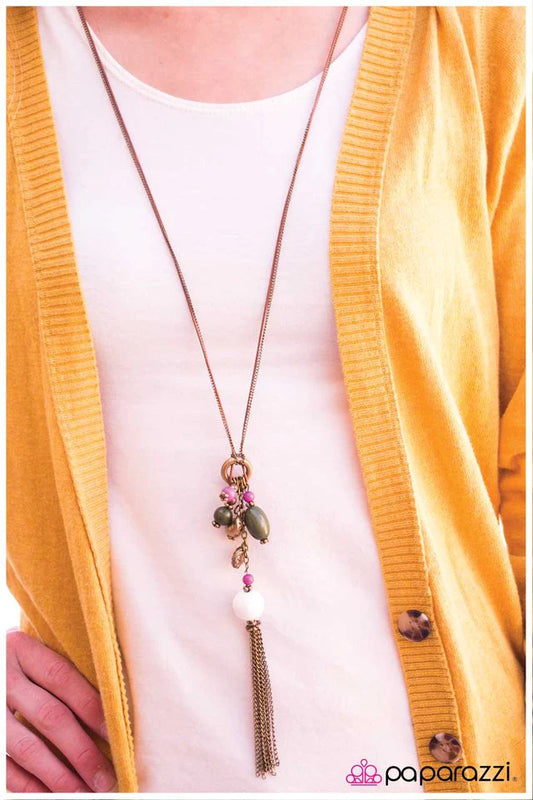 Collar Paparazzi ~ Intrínsecamente intrincado - Púrpura