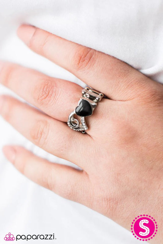 Paparazzi Ring ~ Light Up My Heart - Black