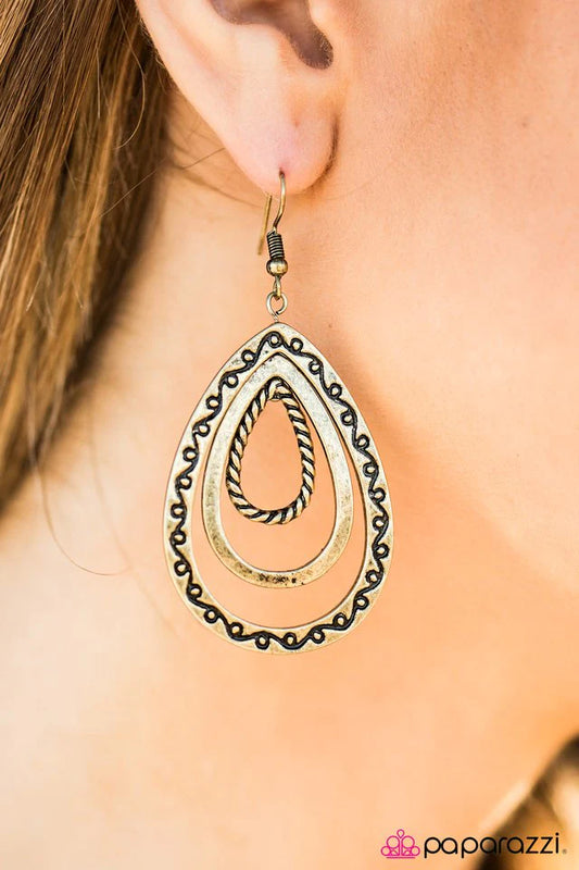 Paparazzi Earring ~ The Drylands - Brass