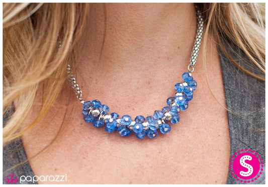 Collar Paparazzi ~ Reina de Hielo - Azul