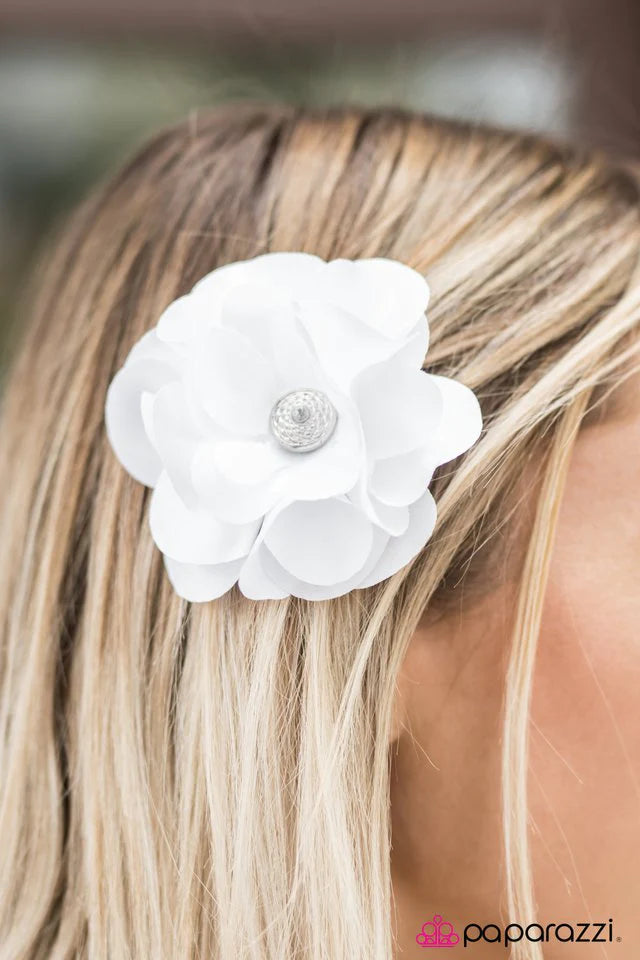 Paparazzi Hair Accessories ~ Summer Wedding - White