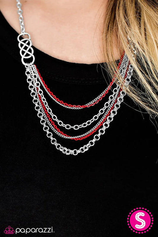 Collar Paparazzi ~ Color infinito - Rojo