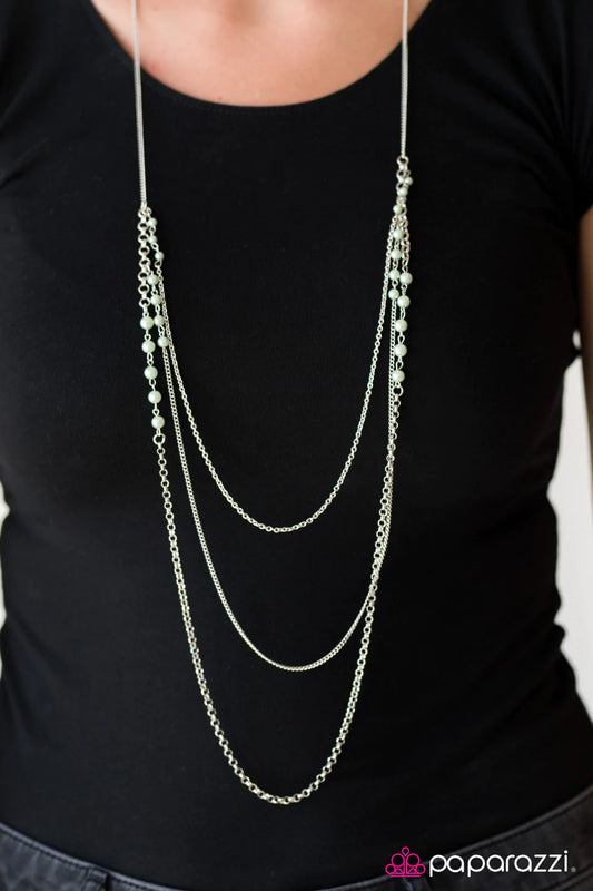 Paparazzi Necklace ~ Worth The RITZ - Green