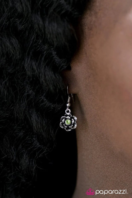 Paparazzi Earring ~ Where The Flowers Bloom - Green