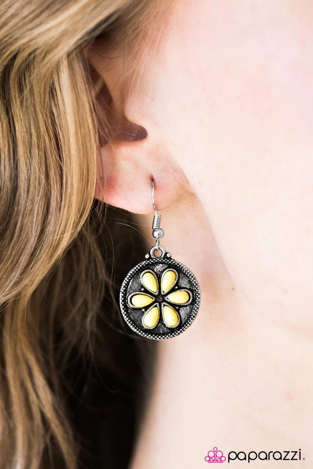 Paparazzi Earring ~ Bet Your Bottom SAND-Dollar - Yellow