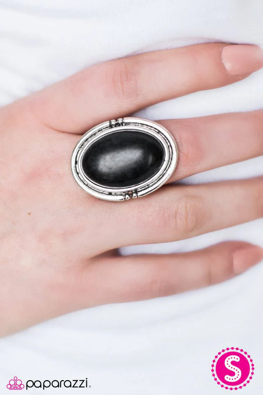 Anillo Paparazzi ~ Una piedra arenisca rodante - Negro