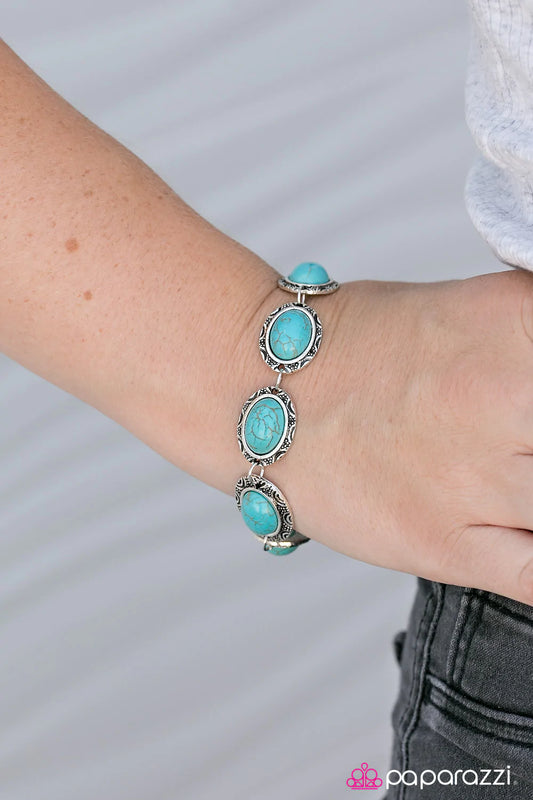 Paparazzi Bracelet ~ Catch You On The CLIFFSIDE - Blue