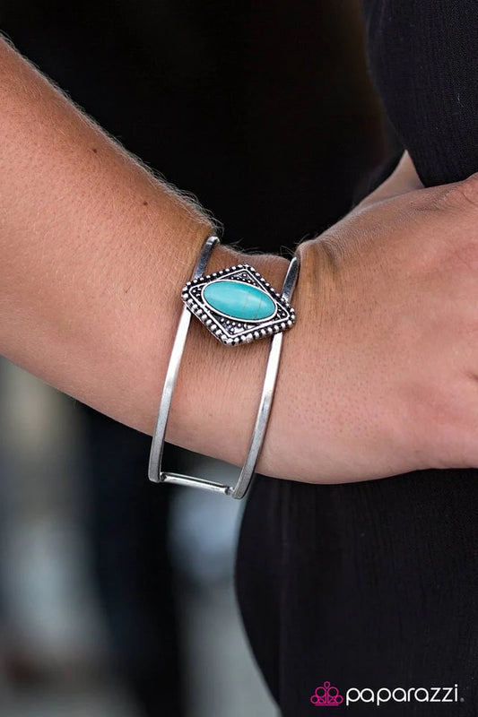 Paparazzi Bracelet ~ Cliffside View - Blue