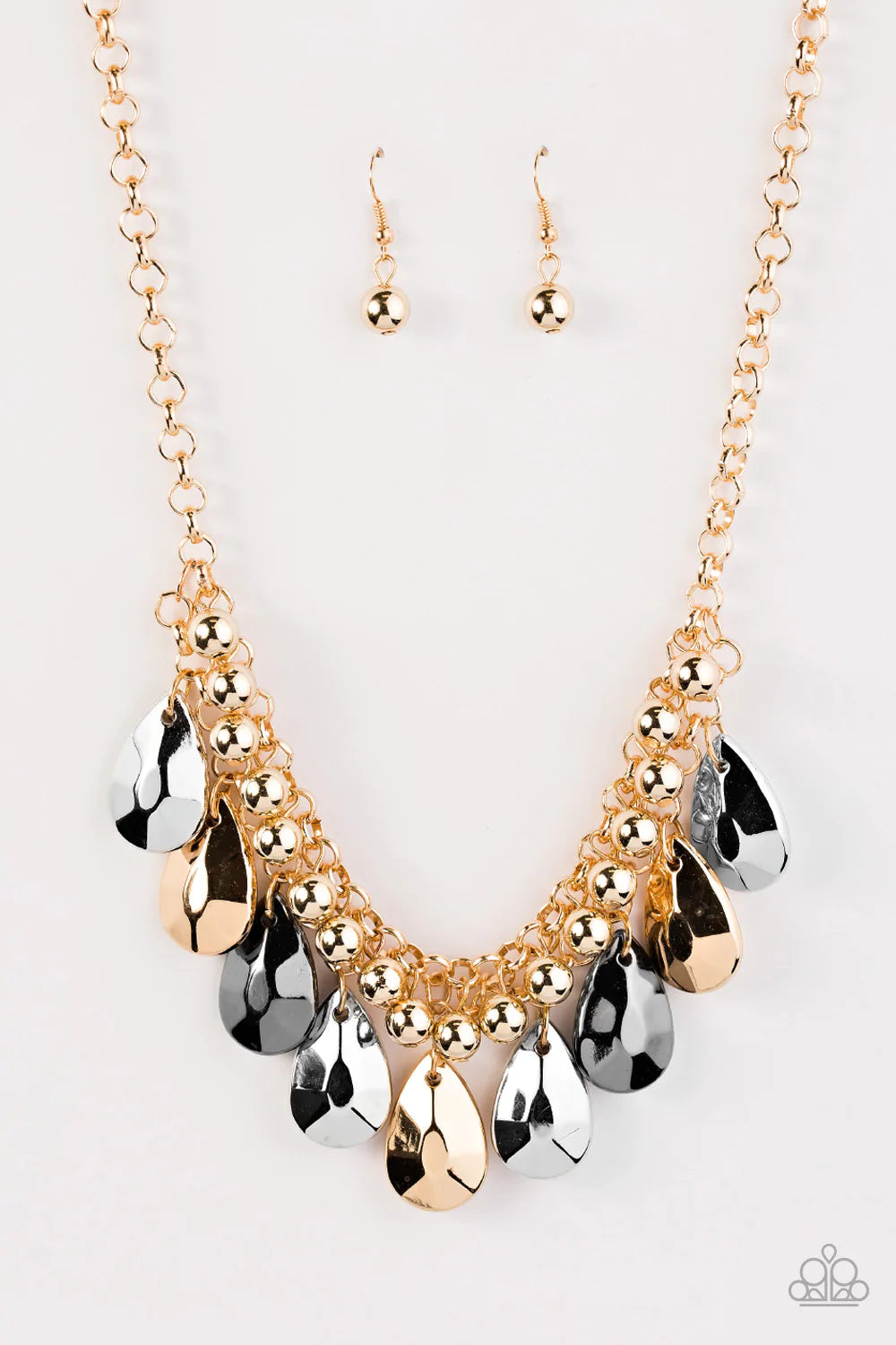 Paparazzi Necklace ~ La DIVA Loca  - Gold