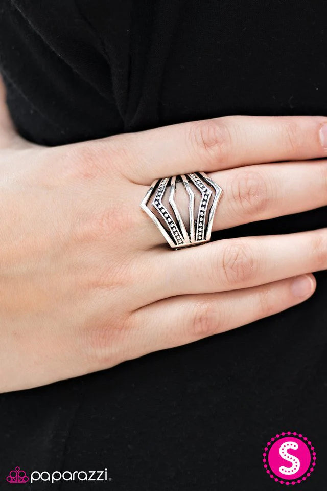 Paparazzi Ring ~ Vantage Point - Silver