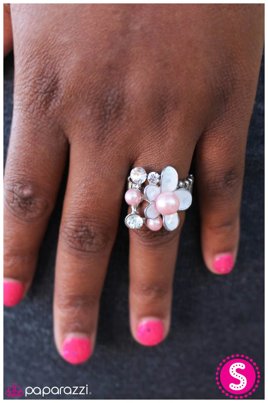 Paparazzi Ring ~ Blooms of Bravery  - Pink