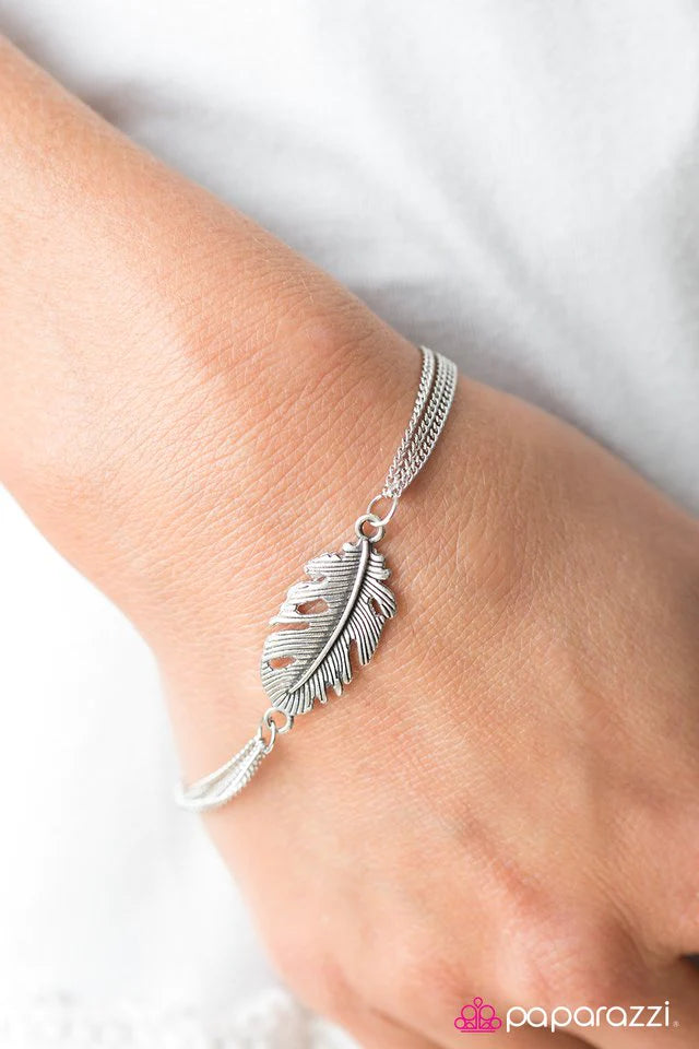 Pulsera Paparazzi ~ Great Heights - Plata