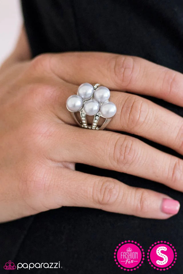 Anillo Paparazzi ~ ¿Puedes quedarte con un SEA-cret? - Plata